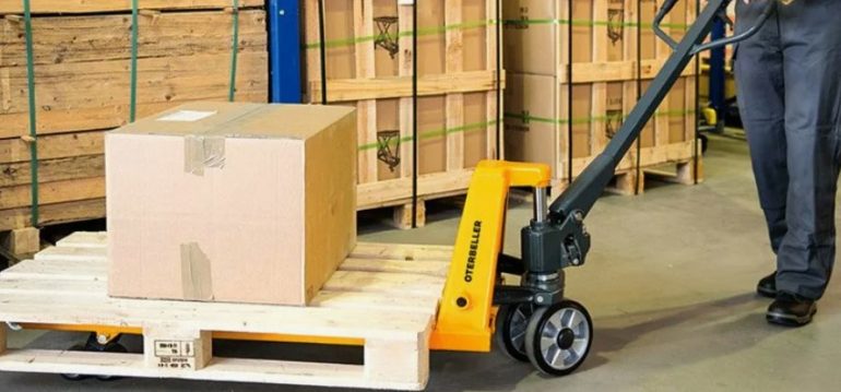Гидравлические тележки на складе: выбор, преимущества и модели от компании “Рывок”